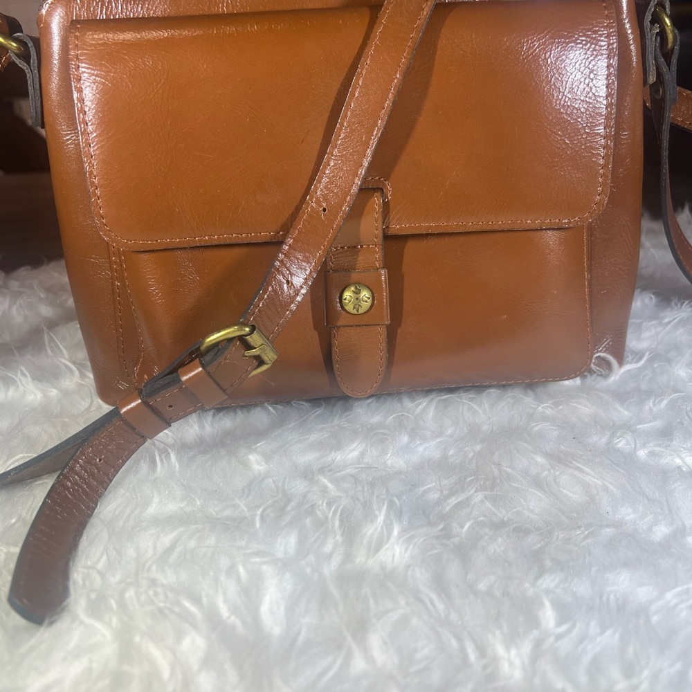 **** SOLD**** Patricia Nash Carmeline Tan Leather Crossbody Bag Exc Condition